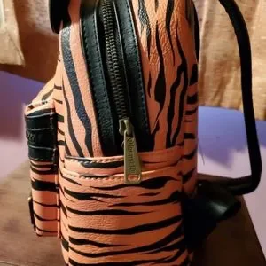 Tigger loungefly backpack original loungefly logo with heart Loungefly | Bags | Tigger Loungefly Backpack Original  main image 2